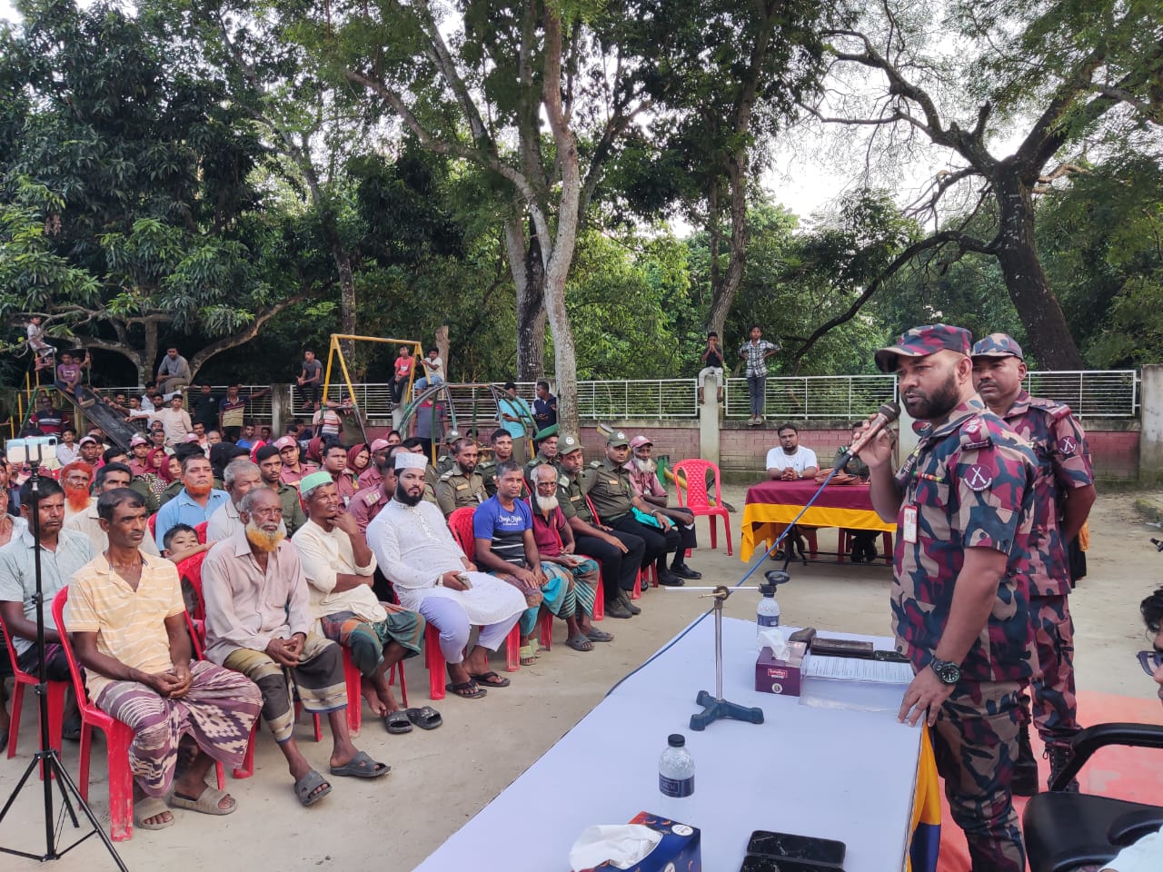 চুয়াডাঙ্গা ব্যাটালিয়ন (৬ বিজিবি) দর্শনা ও মুজিবনগর এর জনসাধারণের সাথে মতবিনিময় সভা অনুষ্ঠিত
