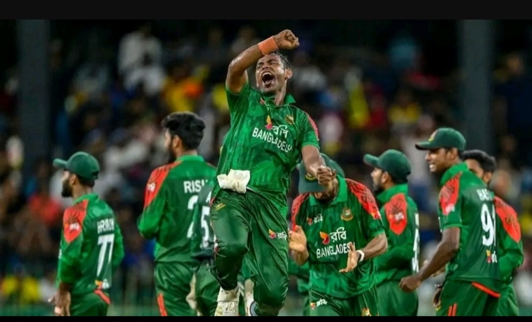কলম্বোর প্রেমাদাসা স্টেডিয়ামে রুদ্ধশ্বাস দ্বিতীয় ওয়ানডেতে লঙ্কানদের ১৬ রানে হারিয়ে সিরিজ সমতায়।