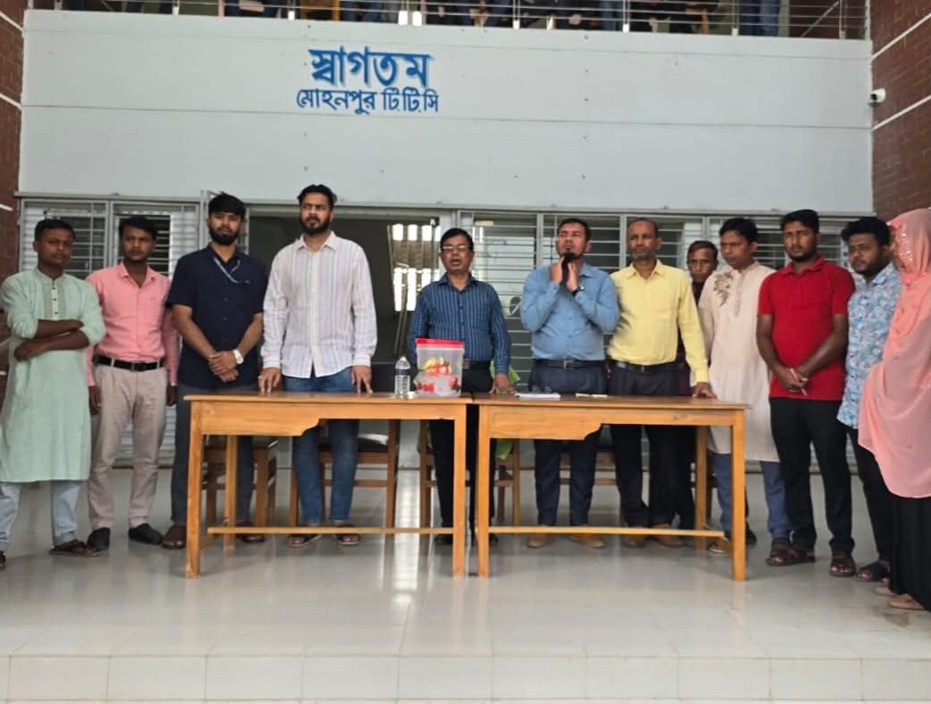 প্রশিক্ষণ নিয়ে অনেকে বিদেশে কর্মসংস্থান হচ্ছে।