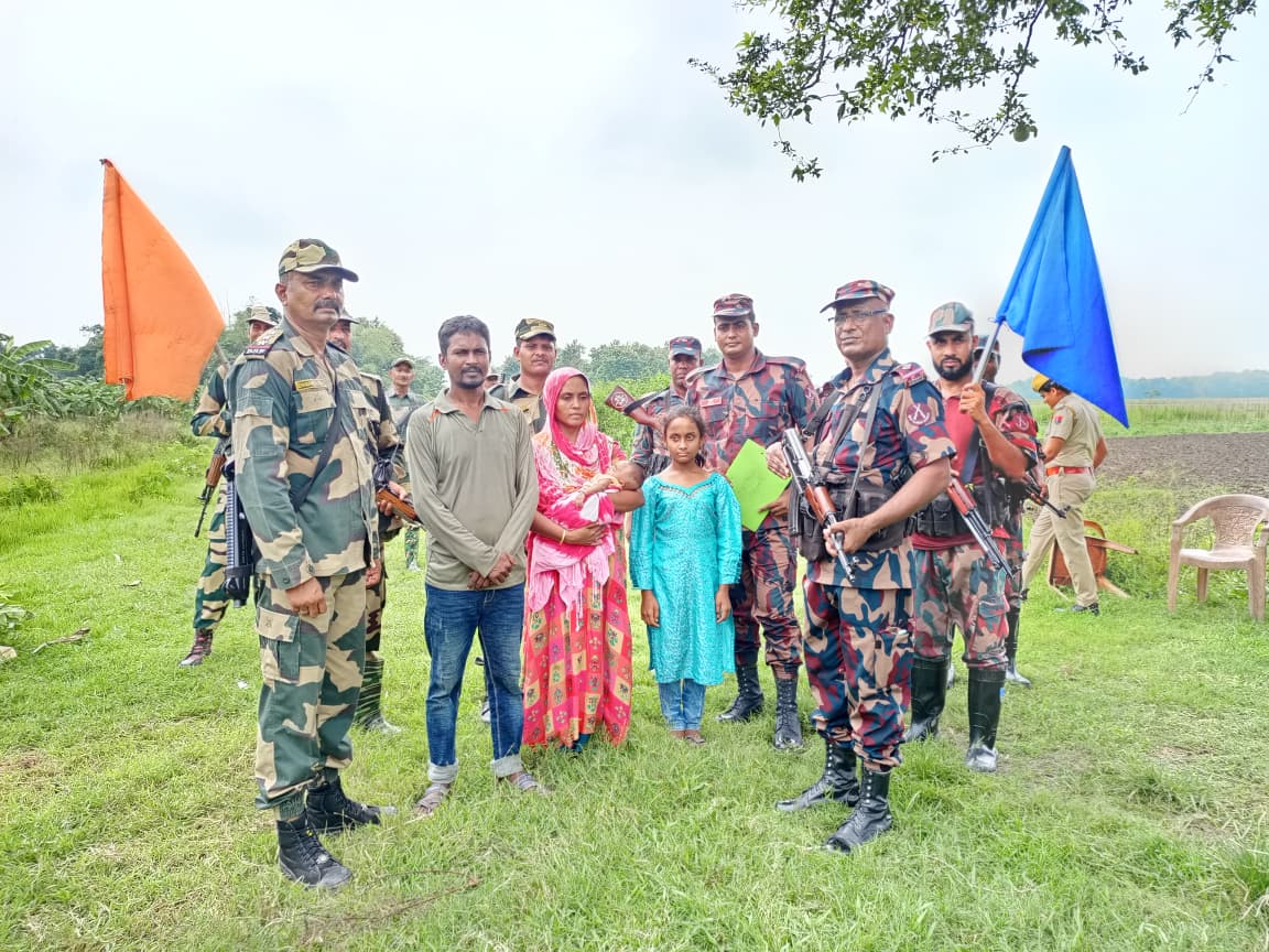 ভারতে অনুপ্রবেশকারী ৪ বাংলাদেশী নাগরিককে হস্তান্তর