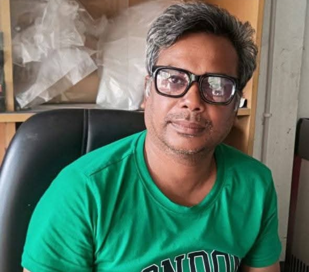 টুঙ্গিপাড়ায় সন্ত্রাসবিরোধী আইনের মামলায় সাংবাদিক গ্রেপ্তার।