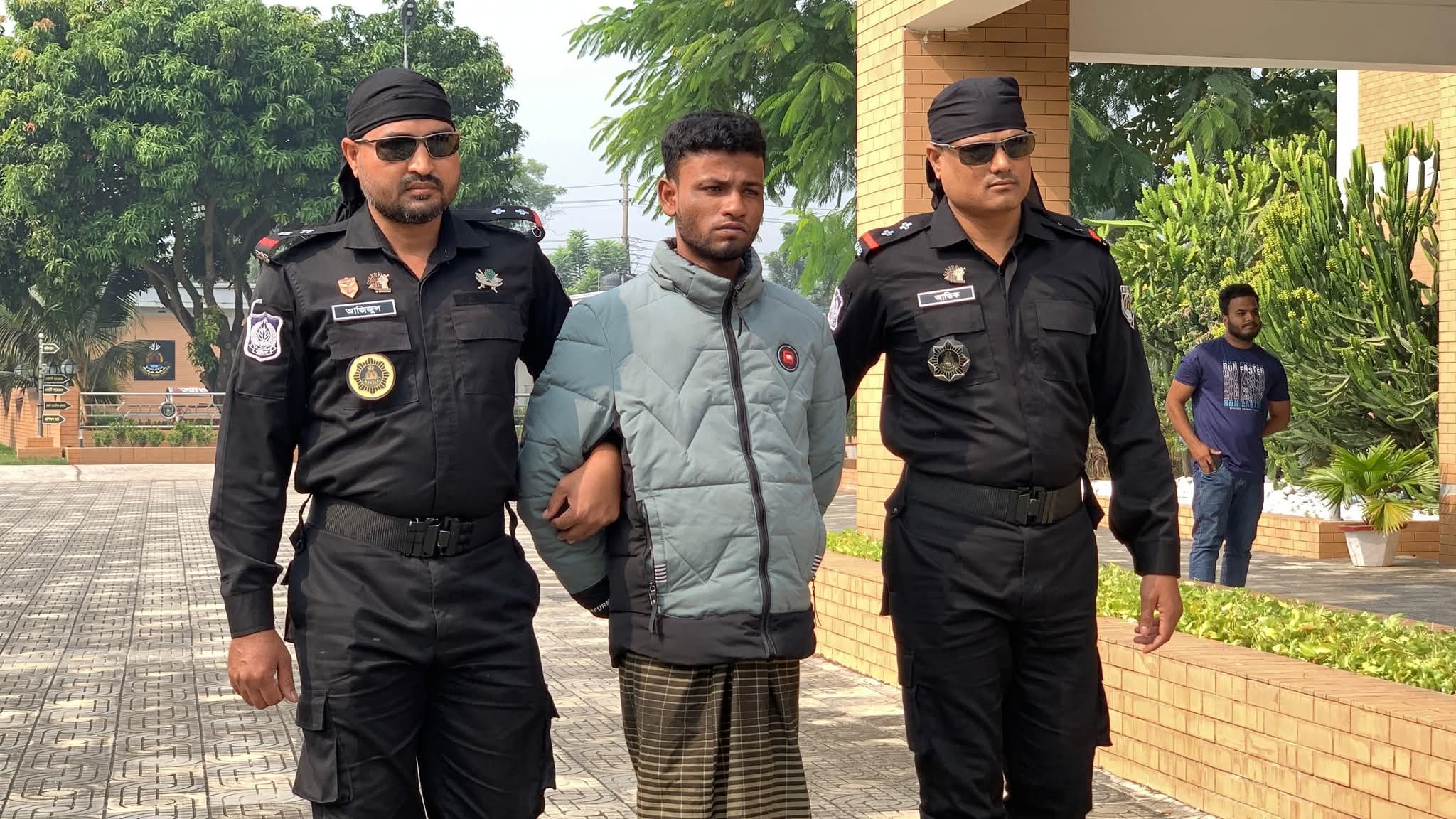 গোদাগাড়ীতে র‍্যাব-৫ এর অভিযানে এক কোটি টাকার হেরোইনসহ কুখ্যাত মাদক ব্যবসায়ী গ্রেফতার