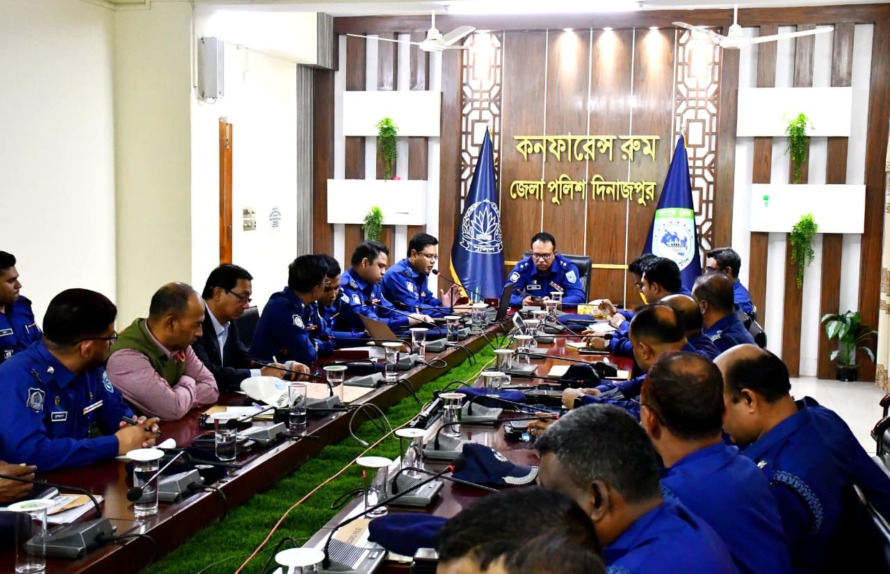 দিনাজপুরে নবাগত এসপি জেদান আল মুসার সঙ্গে জেলা পুলিশের মতবিনিময় সভা অনুষ্ঠিত
