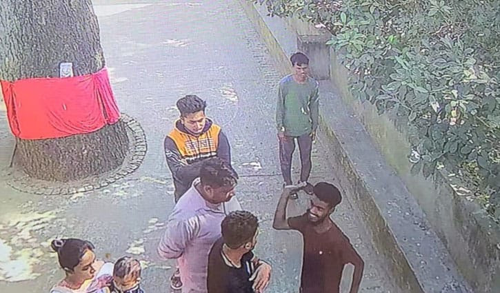 রাজশাহীতে পুরোহিতকে মারধর