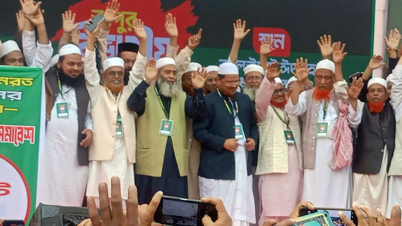 ক্ষমতালোভীরা সংস্কার এবং বিচারকে গুরুত্ব না দিয়ে ক্ষমতায় যাওয়ার জন্য ডাবল পাগল হয়ে গেছে ”