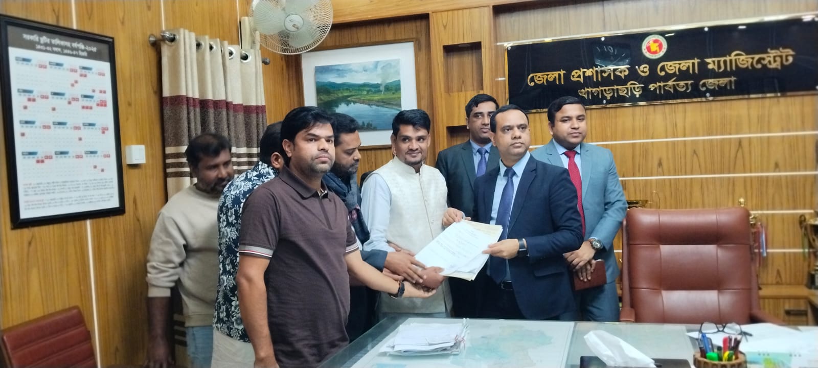 খাগড়াছড়িতে ইনসানিয়াত বিপ্লব মনোনীত প্রার্থী নুর ইসলামের মনোনয়নপত্র দাখিল