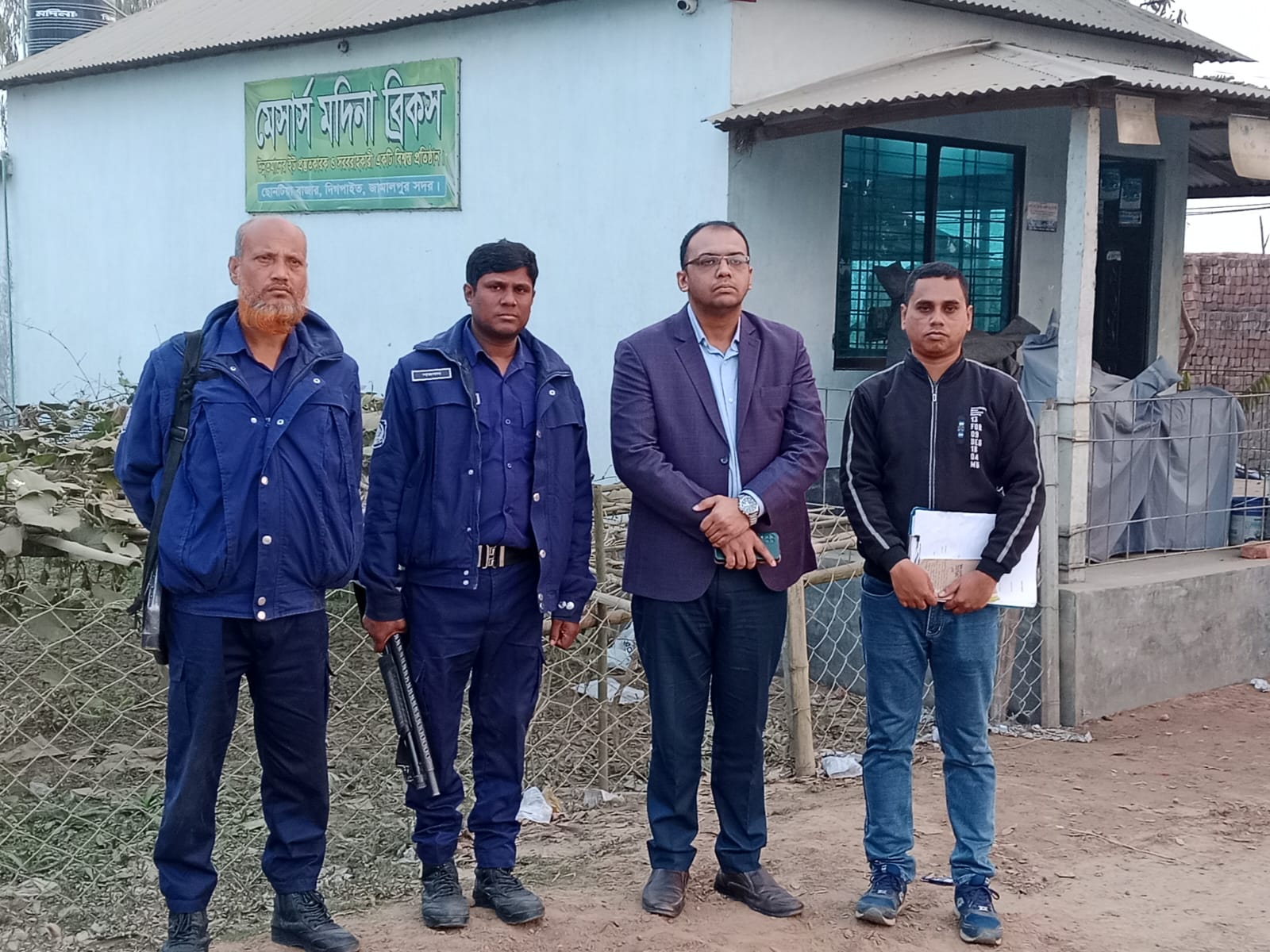 ফসলি জমির মাটি কেটে নেওয়ায় দিগপাইতের দুইটি ইট ভাটাকে চার লক্ষ টাকা জরিমানা।