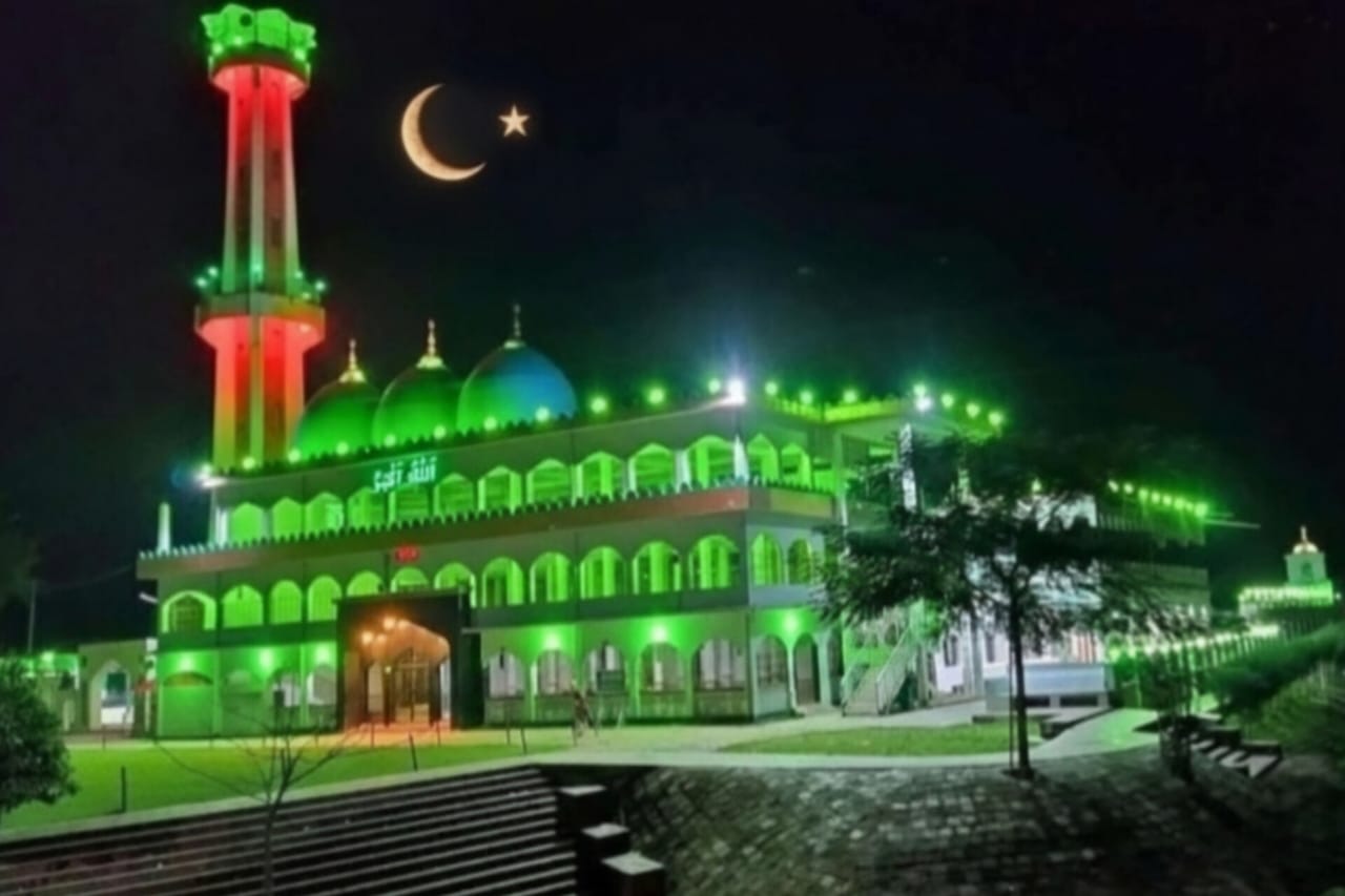 আজ পবিত্র শবেমেরাজ,মুসলিম উম্মাহর তাৎপর্যপূর্ণ একটি রাত