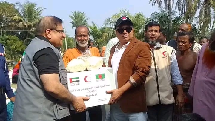 খুলনার কপিলমুনিতে আরব আমিরাত সরকারের ত্রাণ ও কম্বল বিতরণ