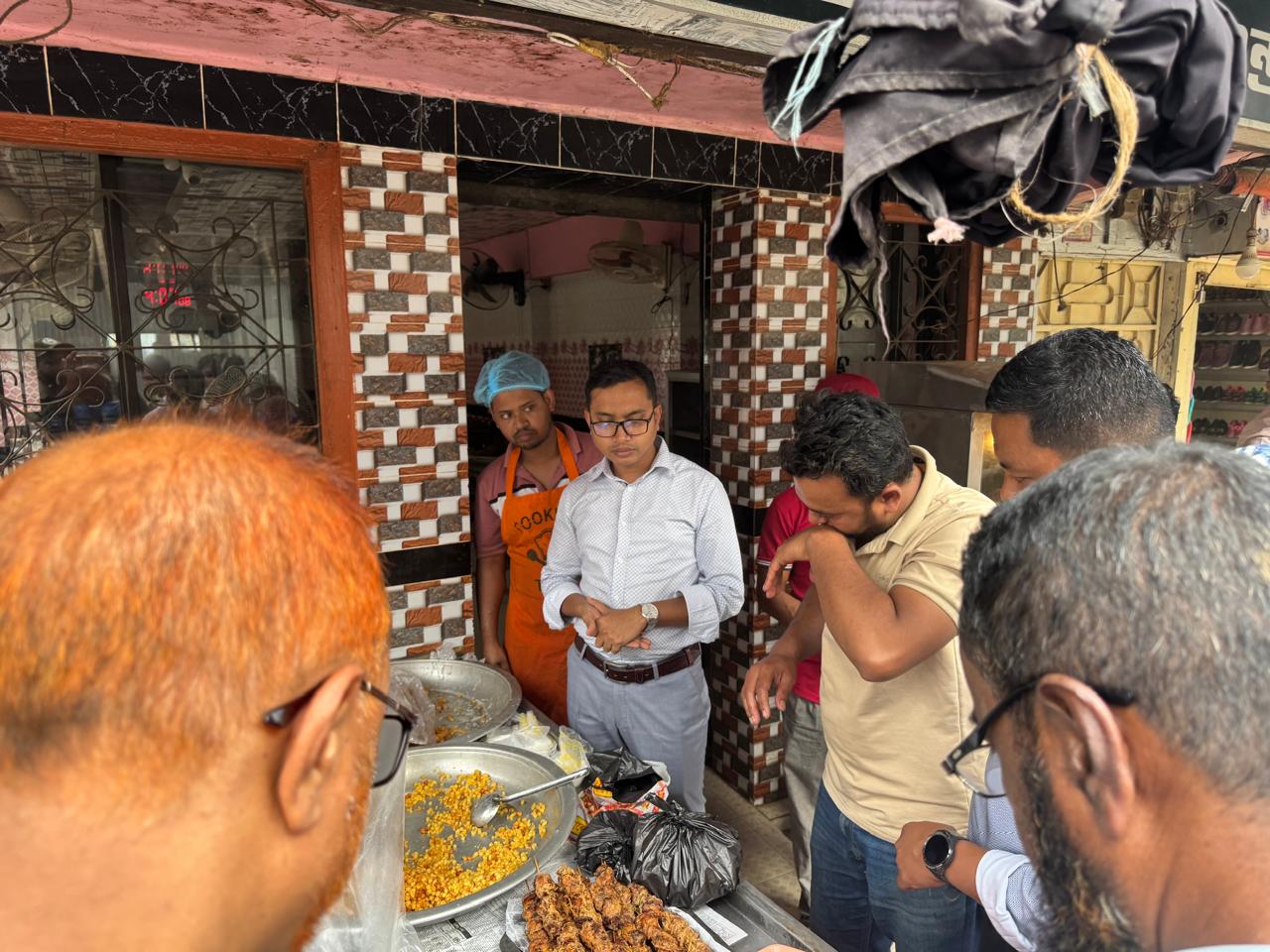 খাগড়াছড়ির রামগড়ে ভ্রাম্যমান আদালতে দুই হোটেল মালিককে জরিমানা
