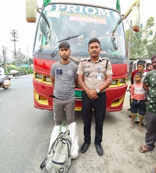 সৈয়দপুরে ৪৮০০ পিস ইয়াবাসহ গ্রেফতার-১