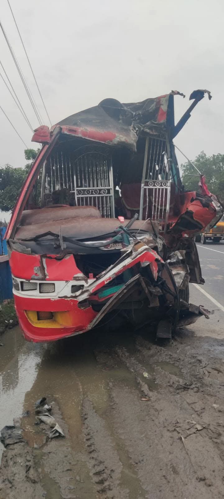কুমিল্লার চৌদ্দগ্রামে দুই বাসের সংঘর্ষে নিহত-১
