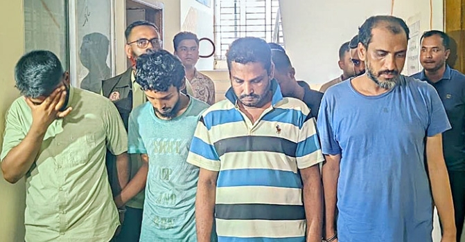 রংপুরে নিয়োগ পরীক্ষায় জালিয়াতি ও প্রক্সি চক্রের ৬ জন সদস্য আটক করেছেন মহানগর গোয়েন্দা (ডিবি) পুলিশ