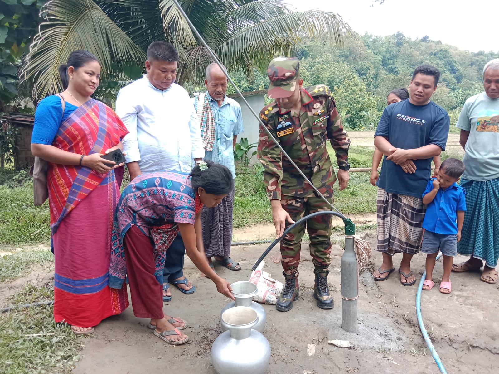 দুর্গম পাহাড়ি এলাকায় বিশুদ্ধ পানির ব্যবস্থা করল দীঘিনালা জোন।