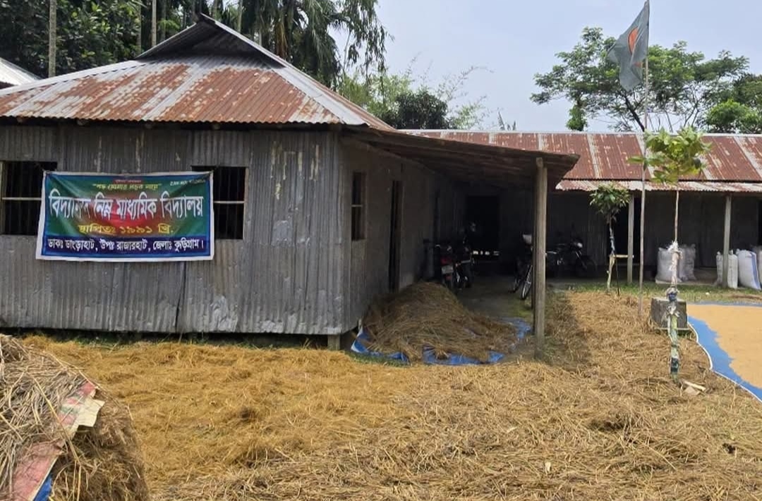 ক্লাসে দুই শিক্ষার্থী মাসে ব্যয় তিন লাখ টাকা