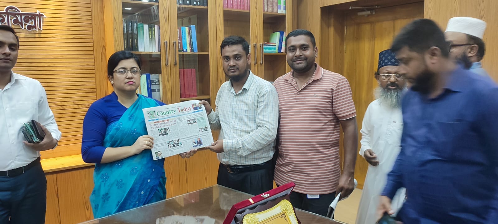 কুমিল্লায় নবাগত ডিসি রোজি আক্তারকে ফুলেল শুভেচ্ছা, বাংলাদেশ রিপোর্টার্স ক্লাব ট্রাস্টের মতবিনিময়