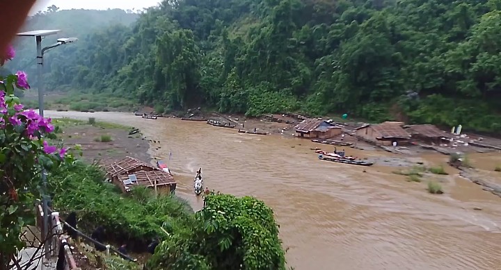 টানা বর্ষণে দুর্ভোগ,বান্দরবানের সব পর্যটনকেন্দ্র বন্ধ
