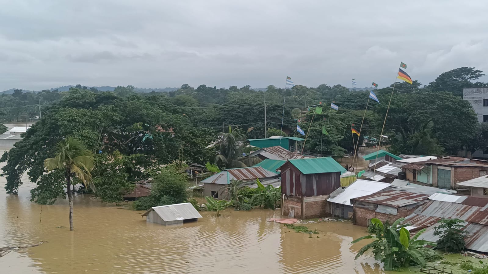 টানা সাত দিনের ভারী বৃষ্টিতে বিপর্যস্ত দীঘিনালা, পানিবন্দি প্রায় ৩ হাজার পরিবার