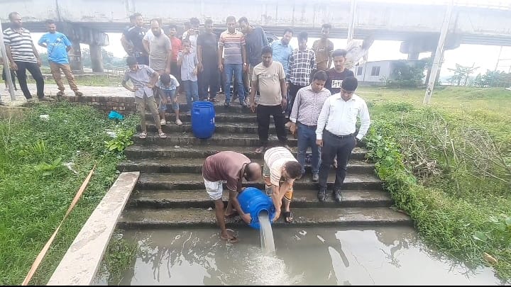 মৎস্যসম্পদ রক্ষায় টুঙ্গিপাড়ায় অভিযান,১২ লাখ টাকার রেনু পোনা উদ্ধার ও অবমুক্ত