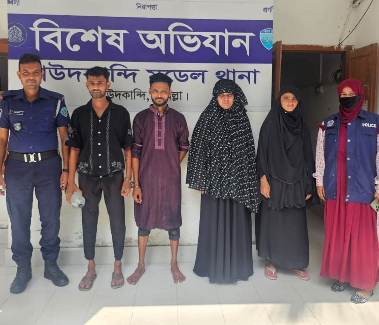 কুমিল্লা দাউদকান্দিতে ৪ কেজি গাঁজাসহ মাদক ব্যাবসায়ী গ্রেপ্তার, পৃথক অভিযানে আরও ৩ আসামিসহ আটক-৪