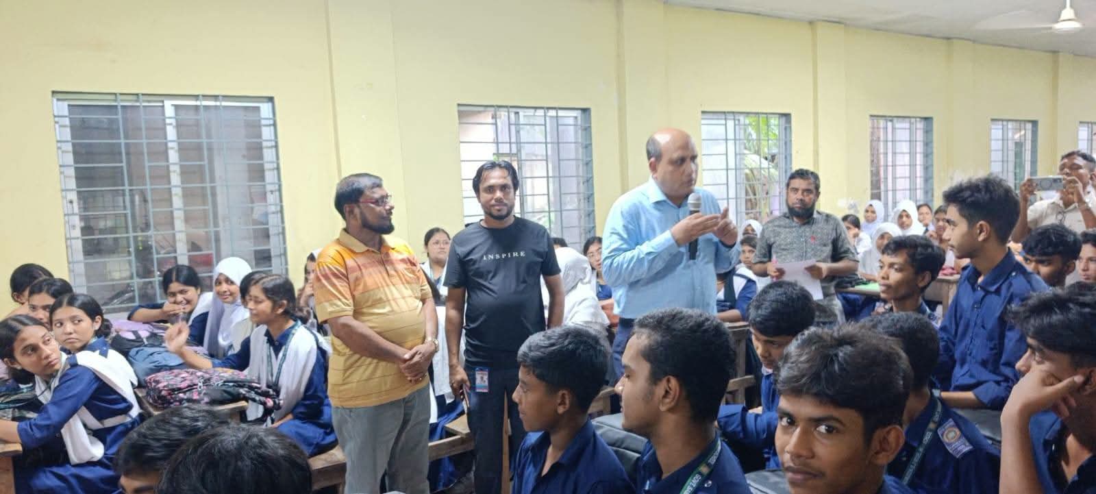 মুকসুদপুরে শিক্ষার্থীদের সঙ্গে জেলা প্রশাসকের বিজ্ঞান ও মহাকাশবিষয়ক সংলাপ