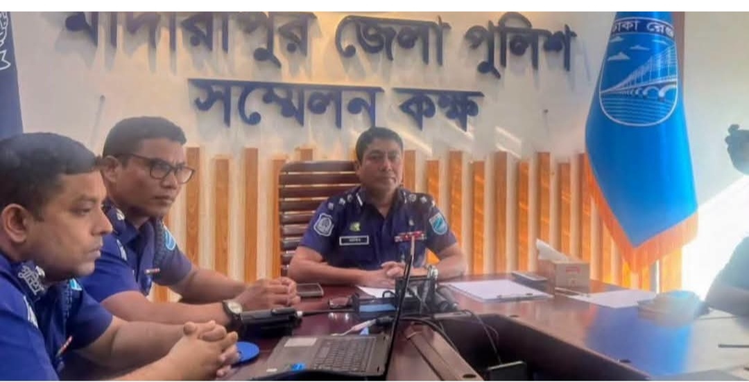মাদারীপুরে প্রধানমন্ত্রীর গাড়িবহরে ইট নিক্ষেপের প্রমাণ মেলেনি, তদন্তে উঠে এলো ভিন্ন তথ্য: পুলিশ সুপার