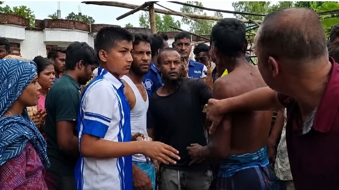 মাদারগঞ্জে ৭ বছরের শিশুকে ধর্ষণের অভিযোগ,স্বপন আটক