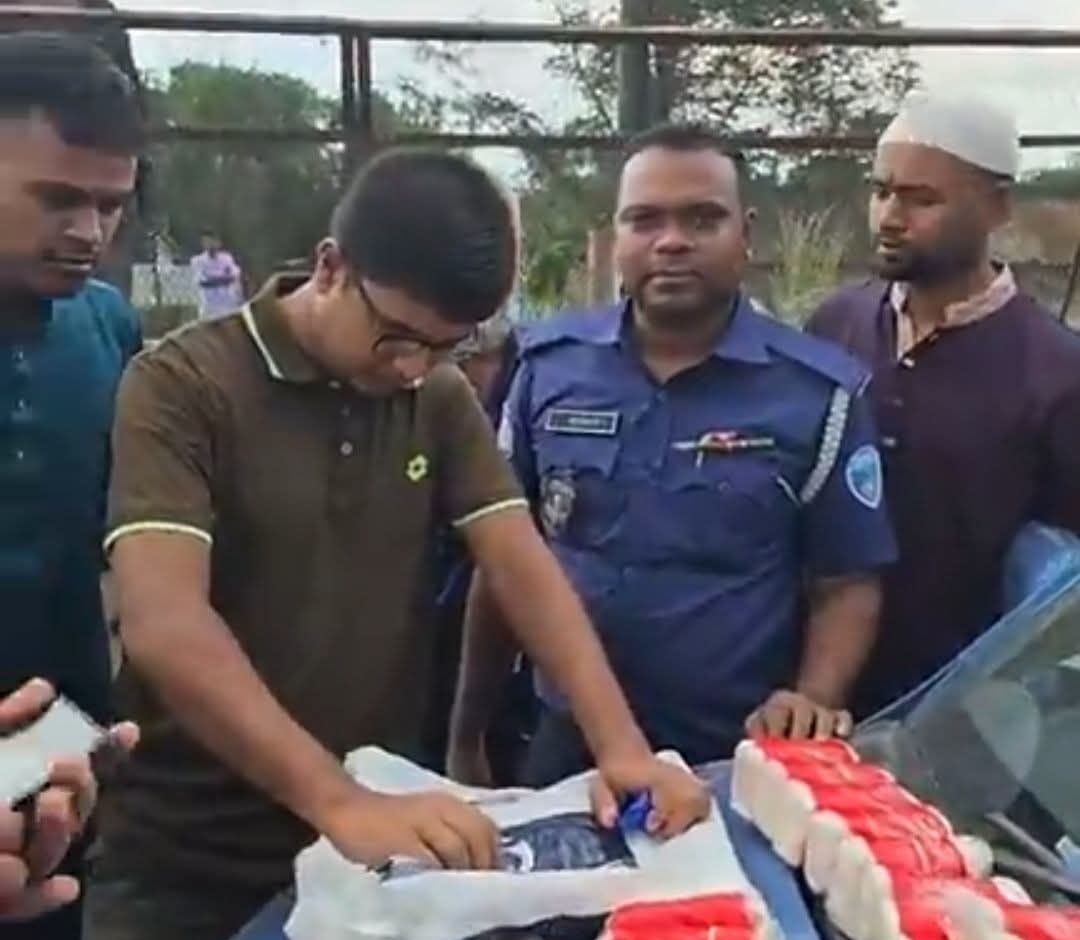 কুমিল্লা দাউদকান্দি থানা পুলিশের অভিযানে ৭০ হাজার পিস ইয়াবা উদ্ধার। আটক-১