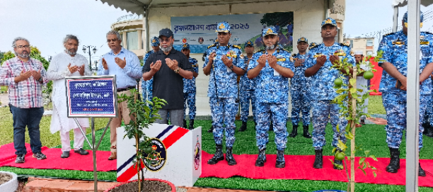 মোংলায় কোস্টগার্ডের উদ্যোগে বৃক্ষরোপণ ‎কর্মসূচির উদ্বোধন করেছেন পরিবেশ প্রতিমন্ত্রী ‎