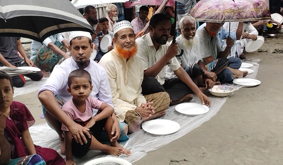 ইসলামপুরে ব্যতিক্রমী আয়োজন,মৃত্যুর আগেই নিজের ‘চল্লিশা’খাওয়ালেন আব্দুস সালাম ‎ ‎​