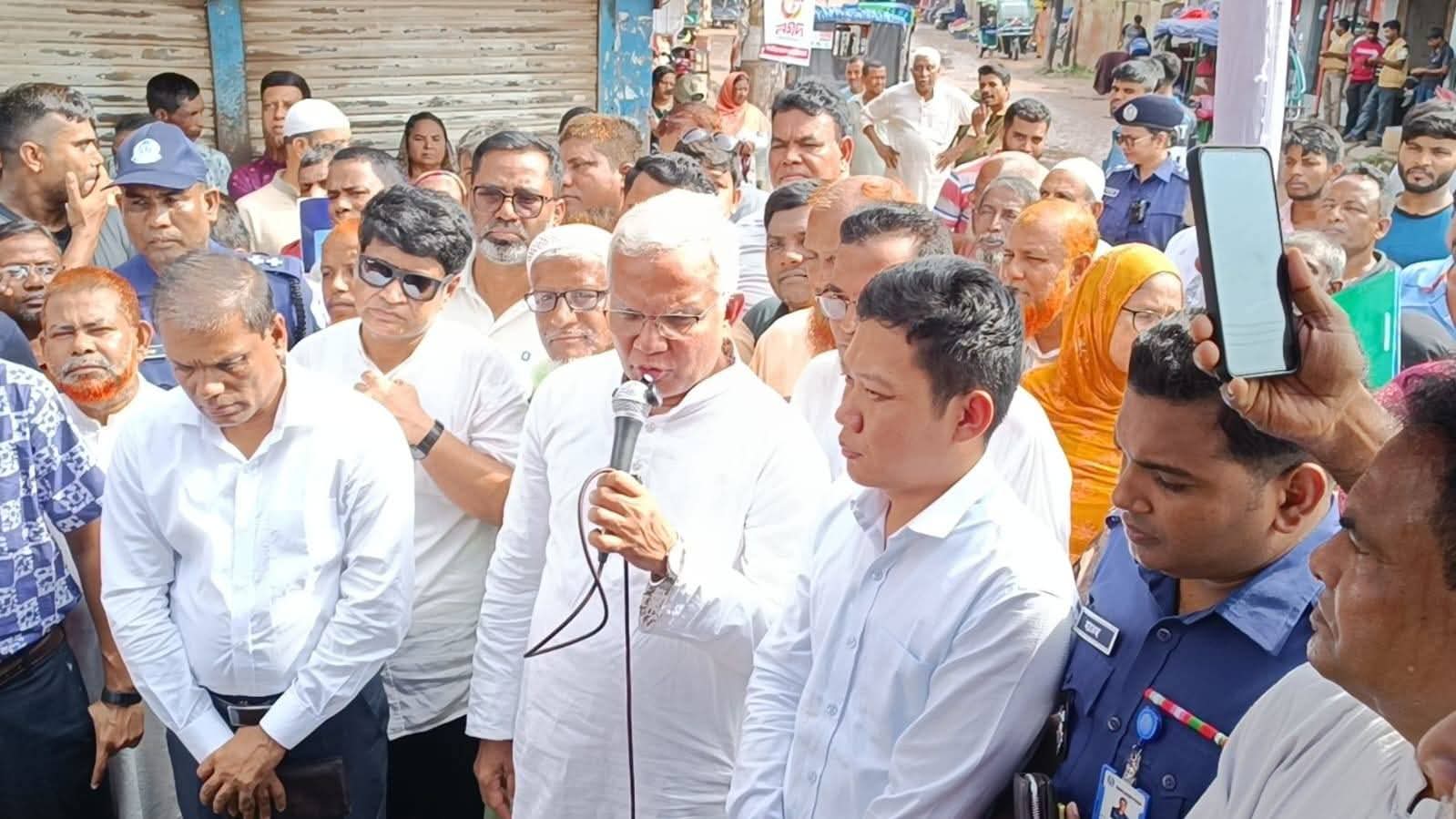 ৩৪ কোটি টাকায় বদলে যাচ্ছে হিলির সড়ক যোগাযোগ, ফোরলেনের কাজ উদ্বোধন করলেন -মন্ত্রী জাহিদ