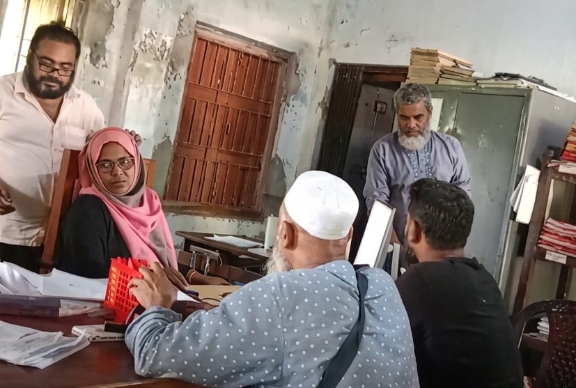 স্ট্যান্ডরিলিজ আদেশের পরও বহাল তবিয়তে থাকা গোবরিয়া আব্দুল্লাহপুর ইউনিয়ন ভূমি সহকারী কর্মকর্তা নাছিমা আক্তারের খুটির জোর কোথায় জনমনে প্রশ্ন