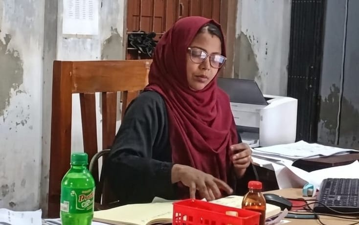 অবশেষে ইউনিয়ন ভূমি সহকারী কর্মকর্তা নাছিমা আক্তারকে তার কর্মস্থল থেকে অবমুক্ত করেছে প্রশাসন