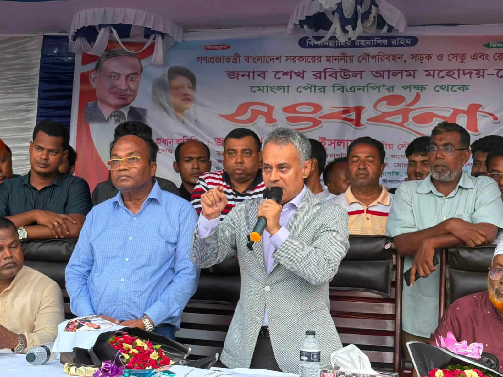 মংলায় নৌপরিবহন মন্ত্রীর সংবর্ধনায় বিএনপি: রাজনৈতিক অঙ্গনে নতুন সমীকরণের ইঙ্গিত