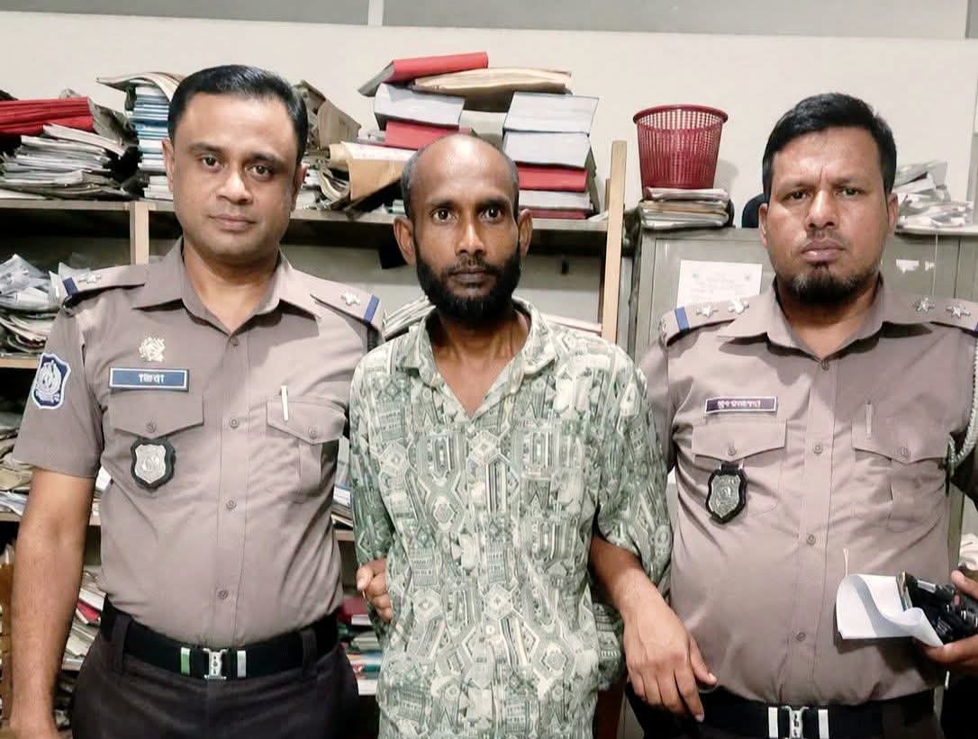 নরসিংদীর শিবপুরে ৯০০ গ্রাম গাঁজা ও ১ লাখ ৫ হাজার টাকা সহ মাদক ব্যবসায়ী গ্রেপ্তার