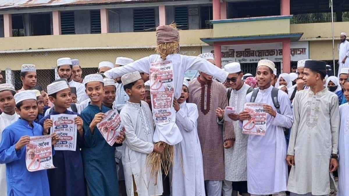 বাগেরহাটে অবসরপ্রাপ্ত অধ্যক্ষের পুনঃনিয়োগে উত্তাল গুলিশাখালী ফাজিল মাদরাসা ‎