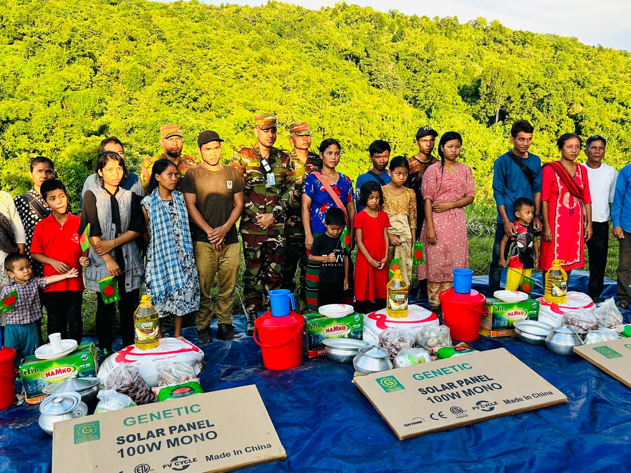 মিজোরাম ফেরত বম সম্প্রদায়ের ৩ পরিবারকে নিজ পাড়ায় ফিরিয়ে দিল সেনাবাহিনী, দেওয়া হলো নগদ অর্থ ও খাদ্যসামগ্রী