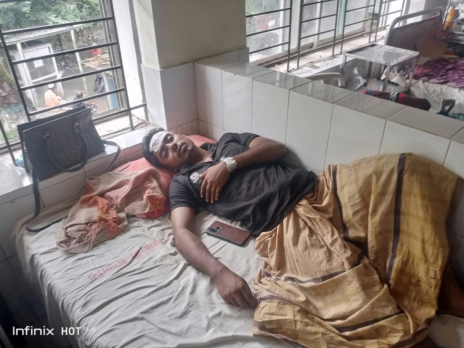 জামালপুরের সরিষাবাড়ীতে জামাইকে পিটিয়ে আহত করলো শ্বশুর