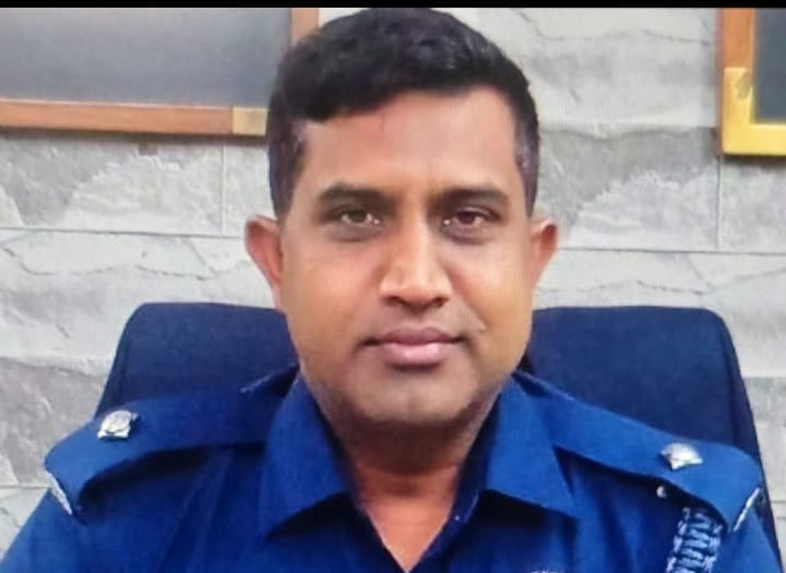 হাকিমপুর থানার বিতর্কিত সেই ওসি জাকির হোসেনকে লালমনিরহাট জেলায় বদলি