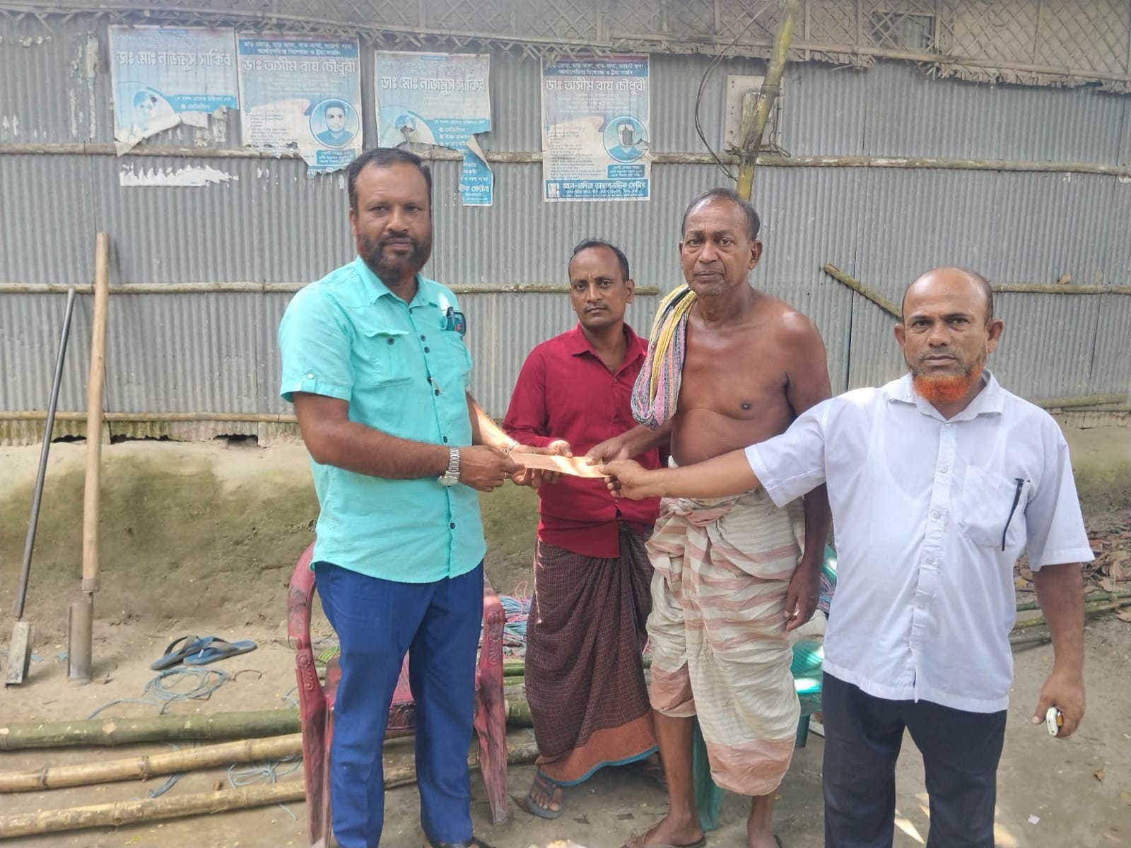মানবিকতার দৃষ্টান্ত, অসচ্ছল পরিবারের মেয়ের বিয়েতে পাশে চেয়ারম্যান