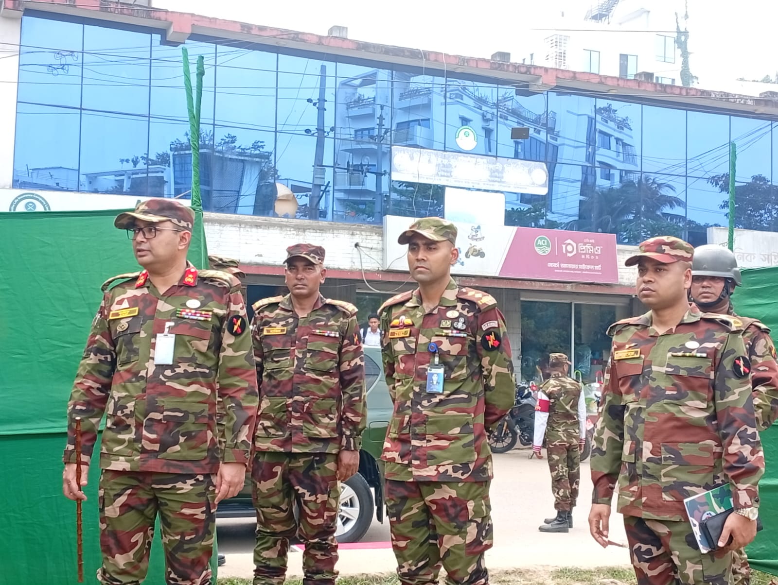 বান্দরবানে সেনাবাহিনীর ২ দিনব্যাপী ফ্রি মেডিকেল ক্যাম্প সম্পন্ন, কয়েক হাজার পাহাড়ি-বাঙালির চিকিৎসা সেবা গ্রহণ