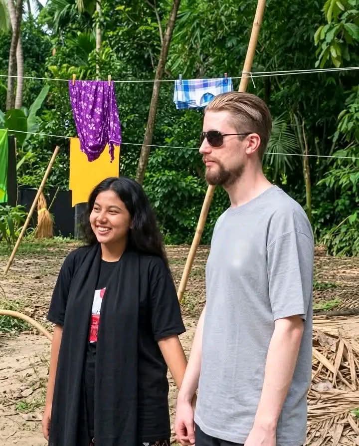 প্রেমের টানে ফিনল্যান্ড থেকে সরিষাবাড়ীতে ! ইসলাম গ্রহণ করে সিমিকে বিয়ে করলেন মিকা