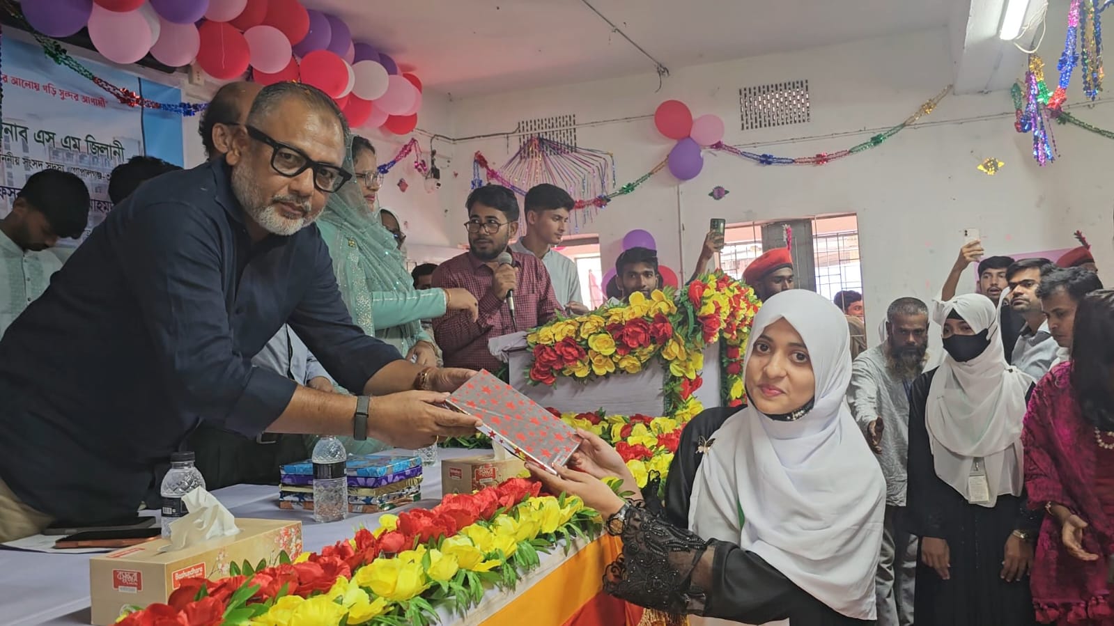 টুঙ্গিপাড়া সরকারি কলেজে নবীনবরণ, শিক্ষার্থীদের দেশ গঠনে ভূমিকা রাখার আহ্বান-এস এম জিলানী