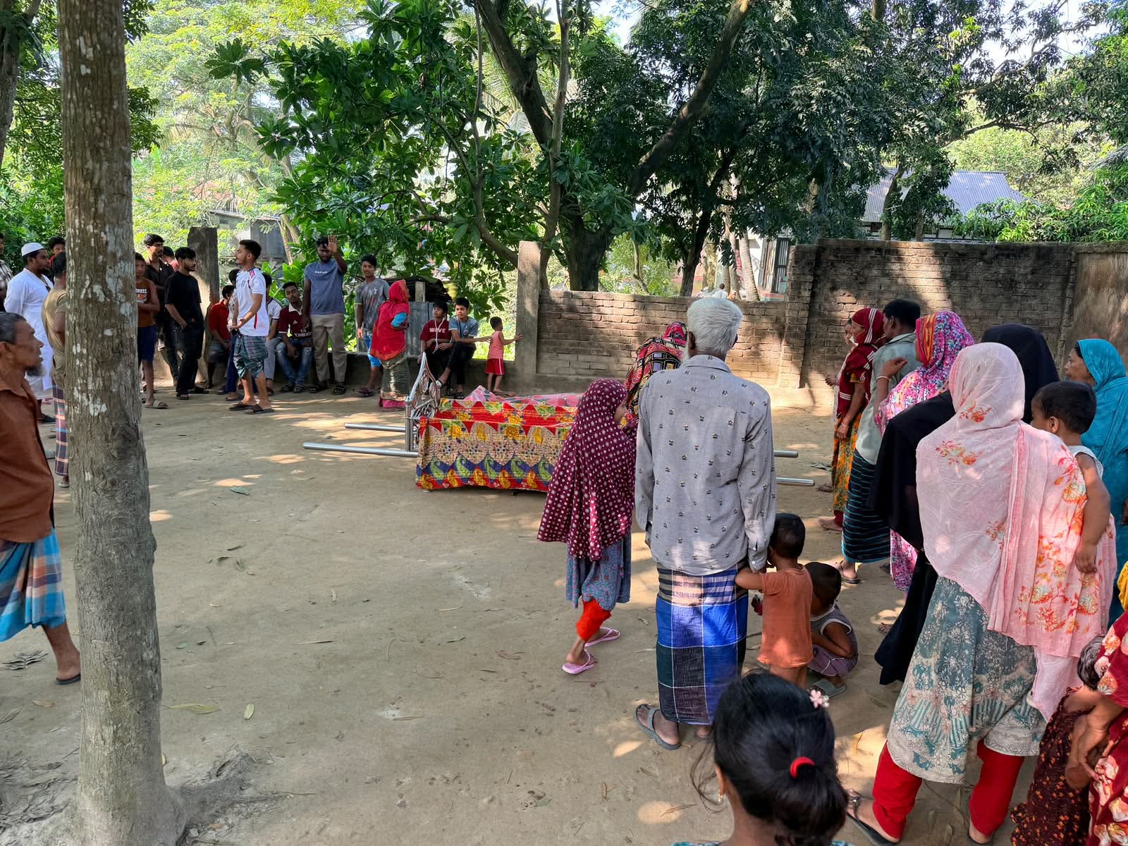 কুমিল্লায় গাড়িচাপায় গেল প্রাণ স্বামী-স্ত্রীর