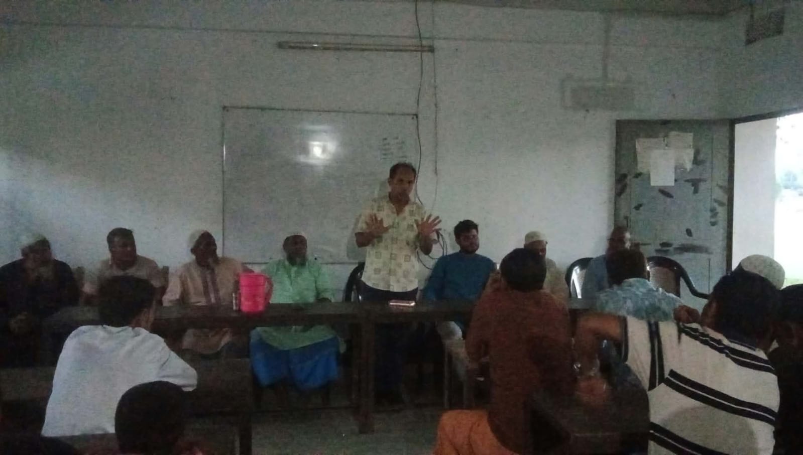 ফেক আইডি খুলে অপপ্রচার: লাখাইয়ে সালিশে ক্ষমা চাইল অভিযুক্তের পরিবার, ভবিষ্যতে লাখ টাকা জরিমানার হুঁশিয়ারি ​​
