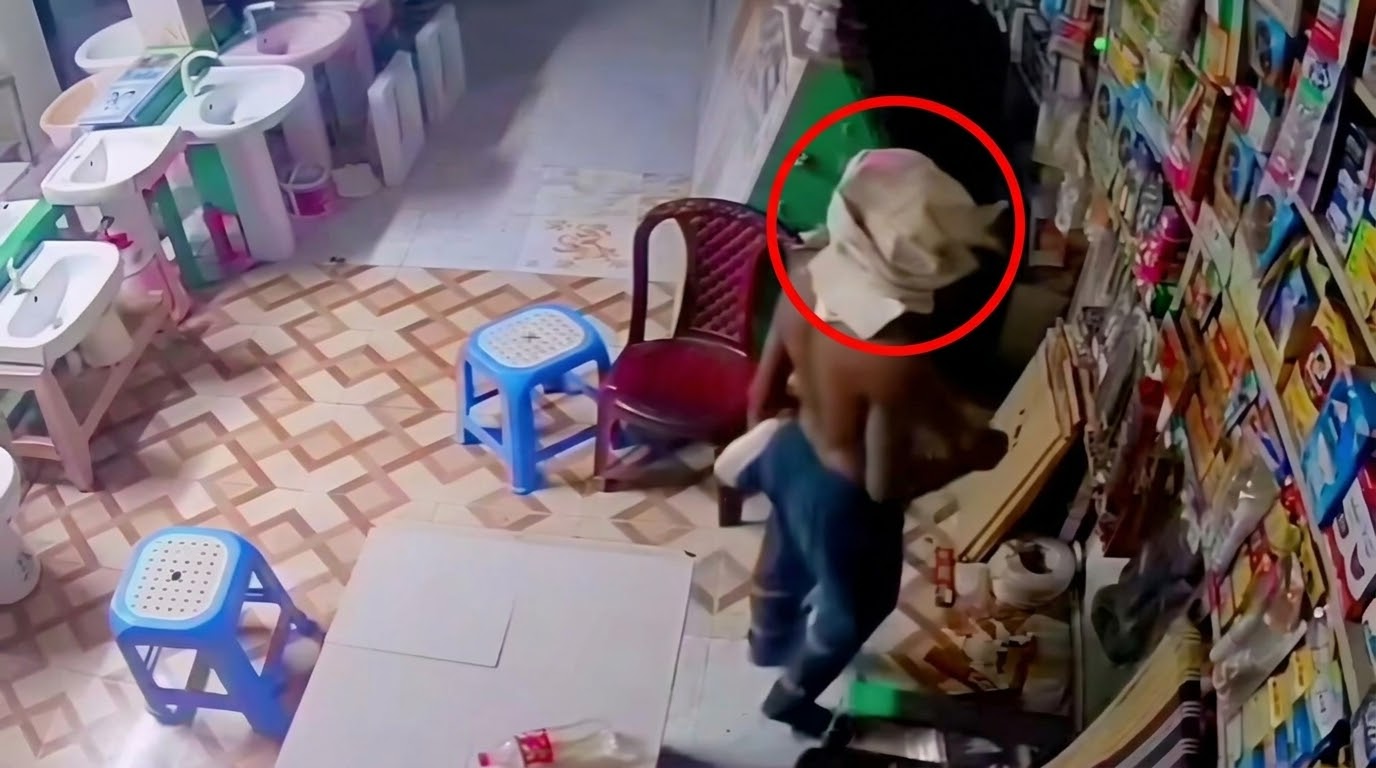 লাখাইয়ে বুল্লা বাজারে চুরির হিড়িক: মোর্শেদ কামালের শুভ হার্ডওয়্যারে পরপর চারবার চুরি, চরম আতঙ্কে ব্যবসায়ীরা ​