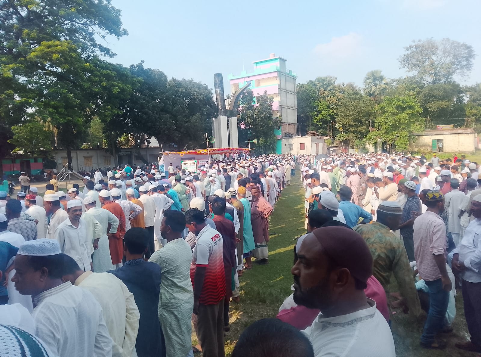 জামালপুরের ইসলামপুরে একই সঙ্গে দুই ব্যক্তির জানাযা অনুষ্ঠিত