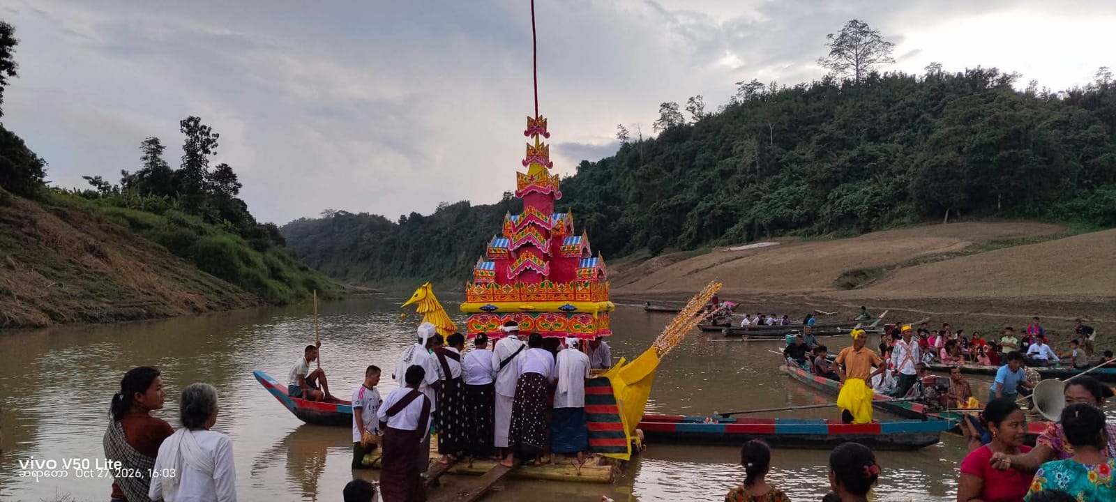 থানচিতে মাহা ওয়াগ্যোয়াই পোওয়ে উৎসব সম্পন্ন ধর্মীয় আচার-অনুষ্ঠান, রথ বিসর্জন, ফানুস ও সাংস্কৃতিক আয়োজনে মুখরিত ১১৫টি মারমা গ্রাম