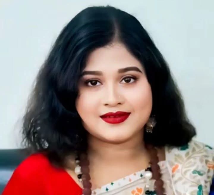 ঝালকাঠিতে শতগুণে গুণান্বিত দরিদ্র এক নারী কণ্ঠশিল্পী বাউল ছালমা